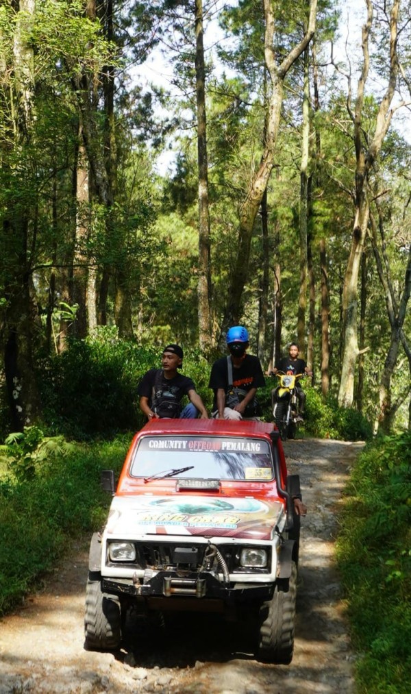 TAMAN RANCAH MENDELEM JEEP ADVENTURE